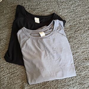 Bundle of 2 - Women's Black and Gray Long-Sleeve Crewneck Tee - Performance Top